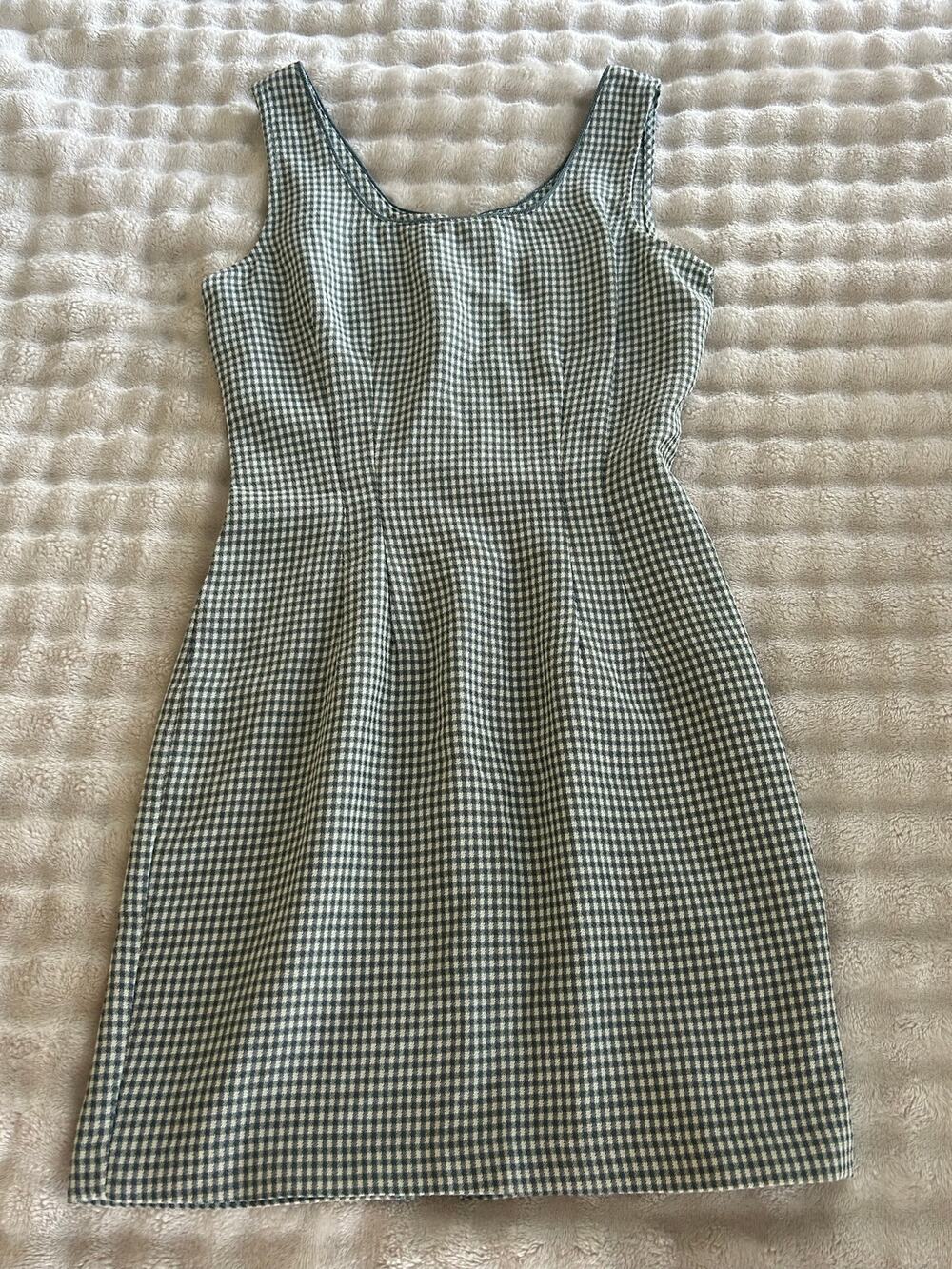 Vintage white & green gingham dress size 3
New without tags